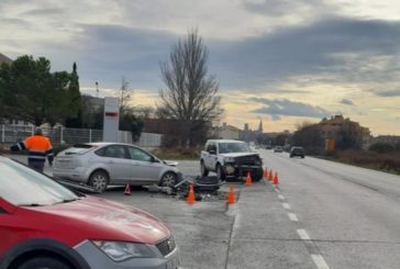 Dos heridos leves en una colisión forntal en Olite