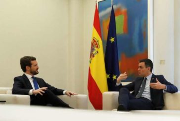 Casado ofrece a Sánchez pactos si rompe la mesa de diálogo con el independentismo