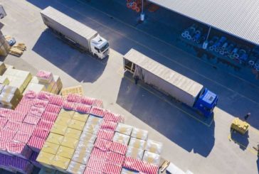 Los transportistas triplican sus esfuerzos para mantener el abastecimiento de productos de primera necesidad