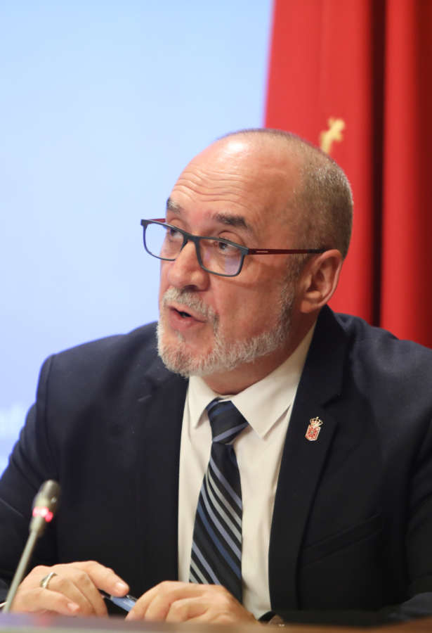 M s De 2 000 Funcionarios Navarros Atienden Mediante Teletrabajo Por El 