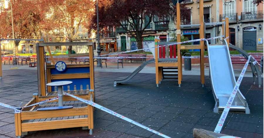 Policía Municipal precinta todos los parques infantiles de Pamplona por motivos de salud pública