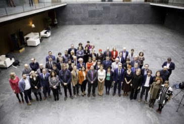 El Parlamento de Navarra celebra un acto conmemorativo por el 8 M