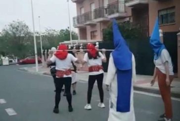 La Policía Nacional sanciona a nueve personas que simulaban una procesión de Semana Santa