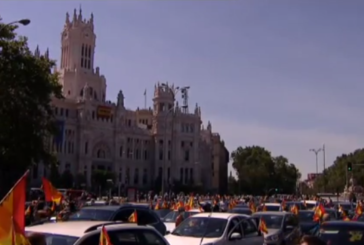 Miles de coches en Madrid en una concentración de Vox, que el PP 