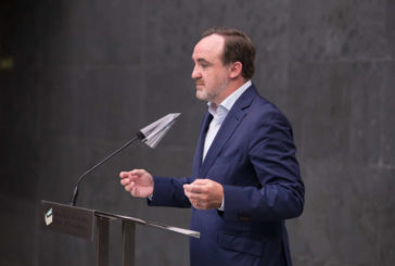 Con el voto en contra de Bildu el Parlamento de Navarra condena el apoyo al etarra Patxi Ruíz, asesino de Tomás Caballero