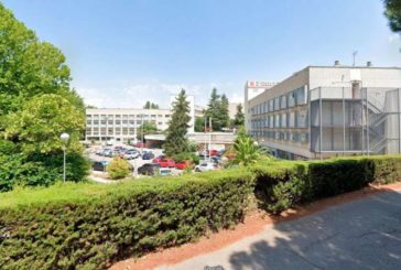 Madrid prohíbe las visitas en la mayor residencia pública de España por nuevos positivos