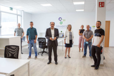 Ayerdi muestra su apoyo a la transformación digital de Sakana