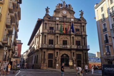 Remedios Amaya, La Macanita, Kiki Morente, Pepe Habichuela o Serranito, en los balcones del Ayuntamiento de Pamplona