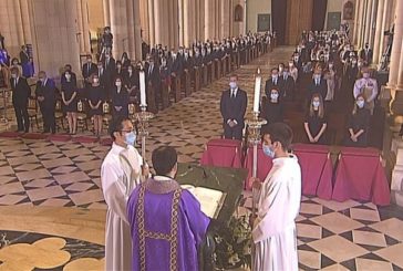 Los Reyes y las Infantas asisten a la solemne Misa funeral por las víctimas del coronavirus