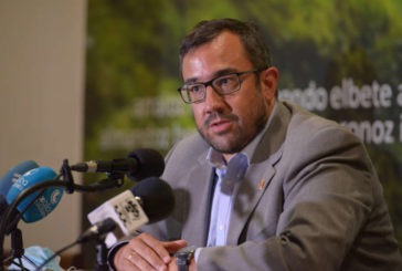 El vicepresidente Remírez y el alcalde de Baztán recuerdan las medidas preventivas ante la suspensión de las fiestas
