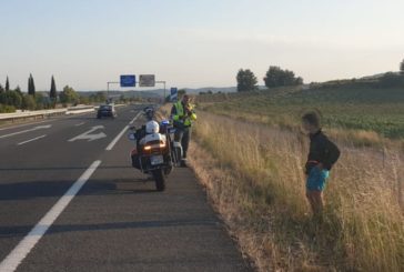 Guardia Civil de Navarra auxilia a un joven desorientado en la A12 Pamplona-Logroño