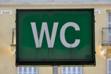 El Ayuntamiento colocará un nuevo aseo autolimpiable en el parque de Trinitarios