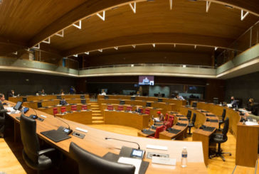 PSN, G. Bai, Bildu, Podemos e I-E rechazan e impiden bajar los impuestos en Navarra