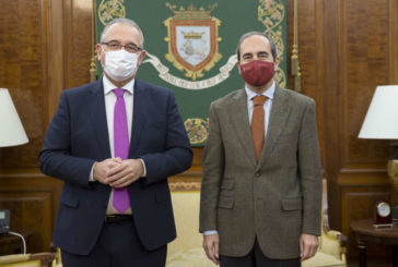 Ayuntamiento de Pamplona y Universidad de Navarra firman un convenio para favorecer la conexión con el campus