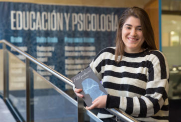 La pamplonesa Eva Zúñiga autopublica Mil pedazos, un recopilatorio de poemas y relatos