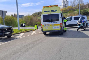 Trasladada al CHN una motorista tras un accidente por alcance en la PA-34