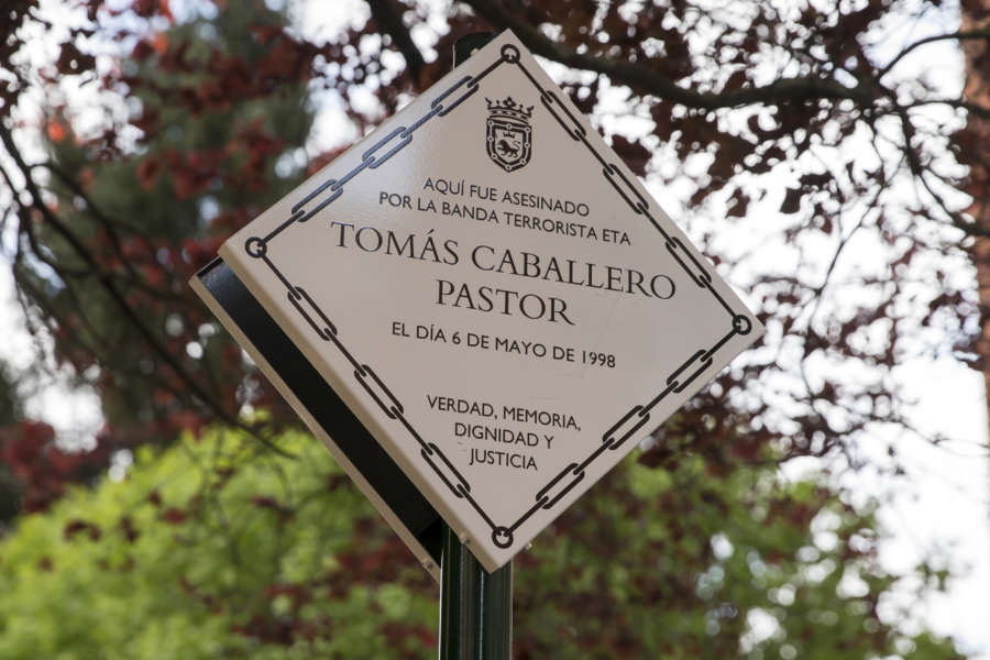 Pamplona recuerda a Tomás Caballero asesinado por ETA