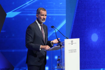 Felipe VI reconoce el papel de las empresas familiares en Navarra