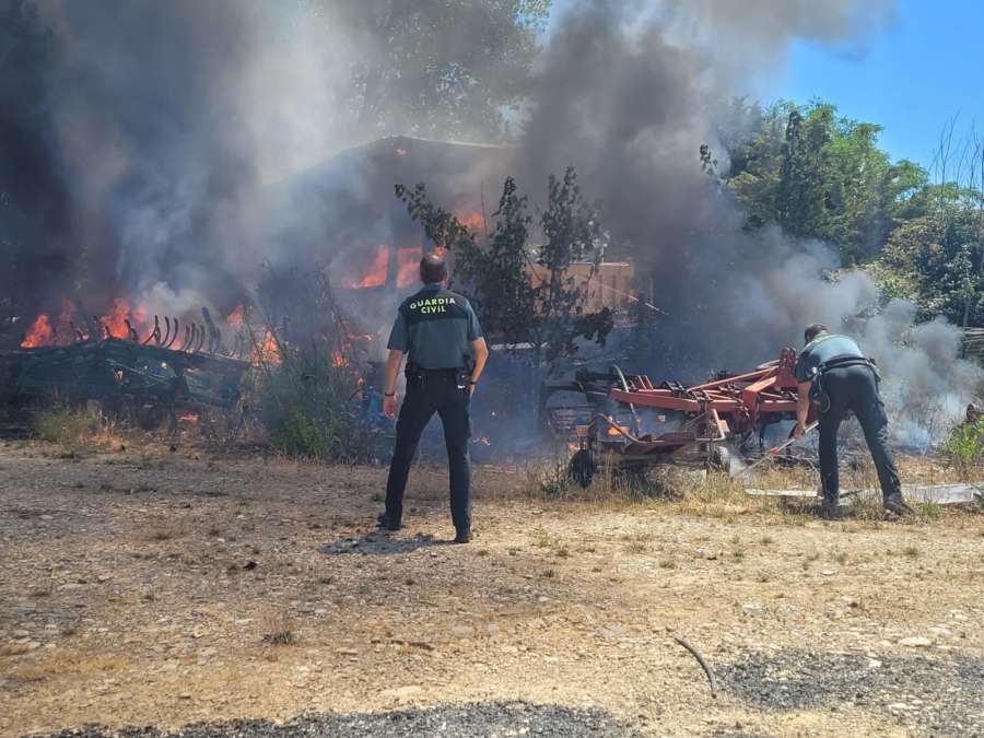 Incendio en una finca de Puente la Reina (Navarra)