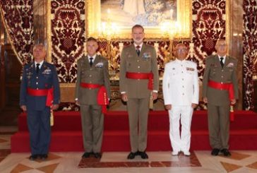 El Rey recibe en audiencia militar a tenientes generales y almirante en reserva