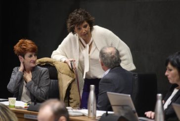 El pentapartito aprueba el impuesto sobre el IRPF en Navarra