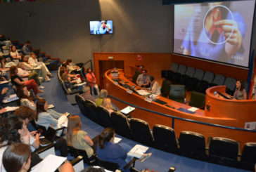 Comunicación entre enfermera y paciente VIH contra el estigma social
