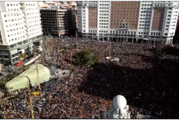 Miles de personas claman contra la amnistía y las cesiones de Sánchez a los independentistas