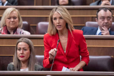 Álvarez de Toledo: “El PSOE ya es solo un partido bisagra. Del BNG, de ERC e incluso de Bildu”