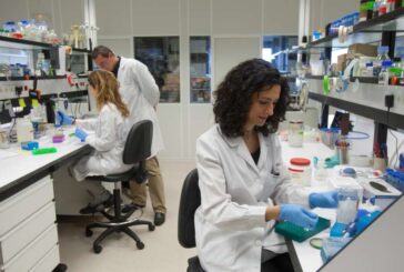 El Cima Universidad de Navarra y Caja Rural de Navarra impulsan el desarrollo de nuevas terapias contra el cáncer