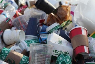Superplastificados: ¿Qué pueden hacer las administraciones para erradicar el problema de los plásticos de un solo uso?
