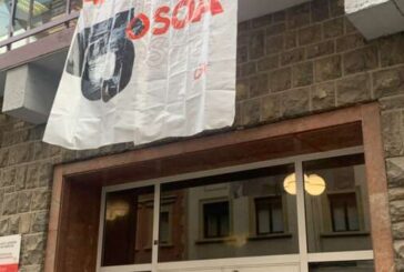 Colocan una pancarta de apoyo a los asesinos de ETA en un edificio del Gobierno