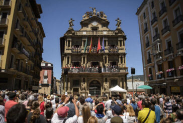 La ópera de AGAO vuelve a los balcones del Ayuntamiento de Pamplona