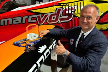 El navarro Cástor Fantoba, doble bronce en el Mundial de Vuelo Acrobático