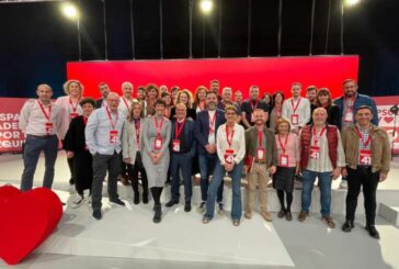 Una delegación socialista navarra en el 41º Congreso Federal del PSOE en Sevilla