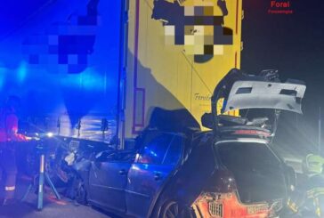 Muere el conductor de un turismo en colisión por alcance sobre un camión