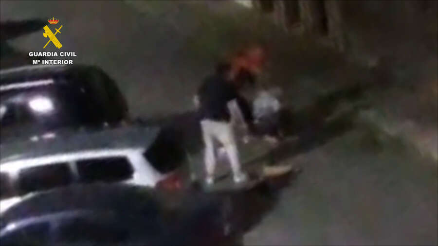 Detenidos dos individuos que propinaron una paliza a una persona para robarle la cartera