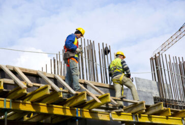 La producción en construcción baja un 0,7% en la UE y un 6% en España