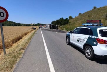 Un fallecido tras una colisión entre un camión y un turismo en Pueyo, Navarra
