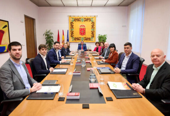 La falta de consenso impide que el Parlamento de Navarra apruebe un pronunciamiento a favor de garantizar la función social de la vivienda