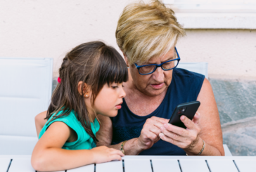 La tecnología empieza a tender puentes entre abuelos y nietos