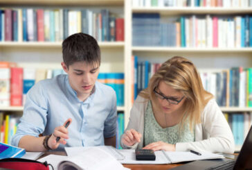 1.921 estudiantes de Navarra reciben becas universitarias por valor de 2,5 millones de euros