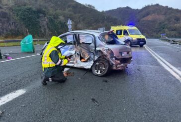 Una persona fallecida y dos heridas tras colisionar dos vehículos en Bera