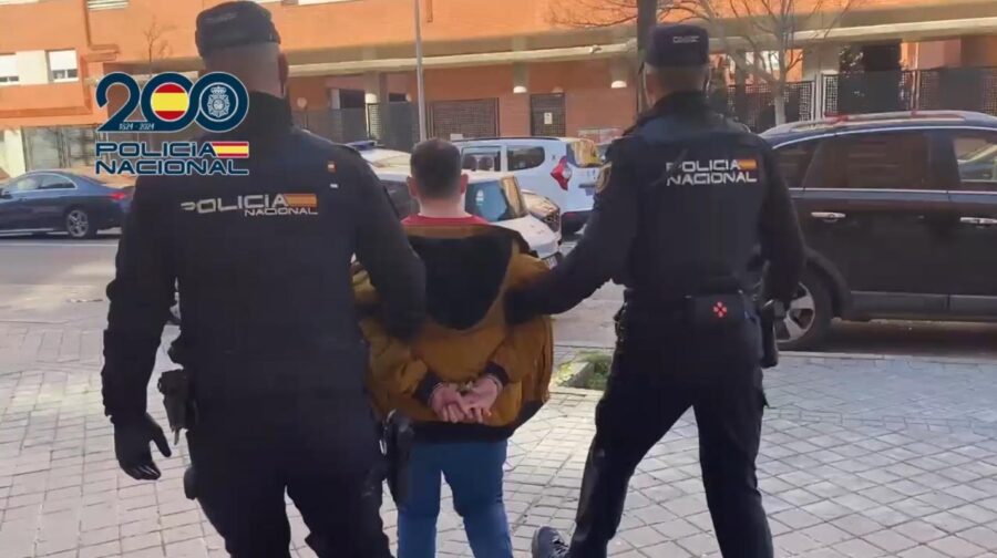 Una alerta de suicidio de una menor permite identificar en menos de 24 horas a un groomer que se ocultaba en piso de Madrid