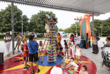 Actuaciones musicales, por la mañana, y juegos infantiles, por la tarde, llevan la programación oficial de las fiestas a los barrios de Pamplona