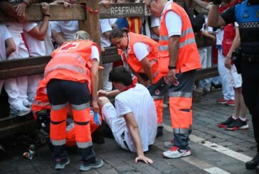 Siete personas trasladadas a servicios de urgencias tras el sexto encierro de los Sanfermines 2026