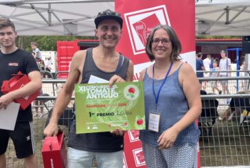 Un tomate cultivado por Gorka Olague en Pamplona gana el XI Concurso de Tomate Antiguo