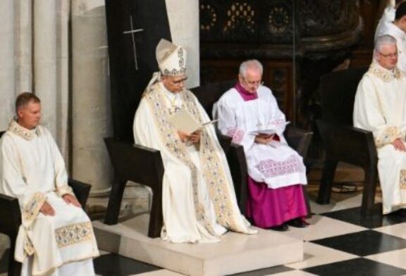 Viaje Papa Francia: La reconstrucción de Notre-Dame sea modelo de acogida y participación