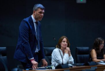 García acusa a Chivite de abandonar su responsabilidad parlamentaria y ponerse una vez más al servicio de Sánchez ante la crisis de Ceuta