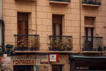 Un piso turístico genera 300 euros netos más al mes, pero la rentabilidad no está tan alejada