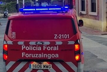 La Policía Foral detiene en Mendigorría a una pareja de 28 años por atentado a los agentes, resistencia grave y un delito contra la seguridad vial
